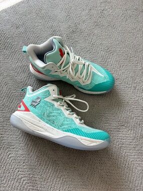 MOOLAH Women's Basketball Shoes 9